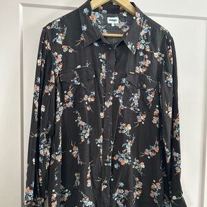 Women’s Vintage Wrangler Snap Button Shirt, Size L